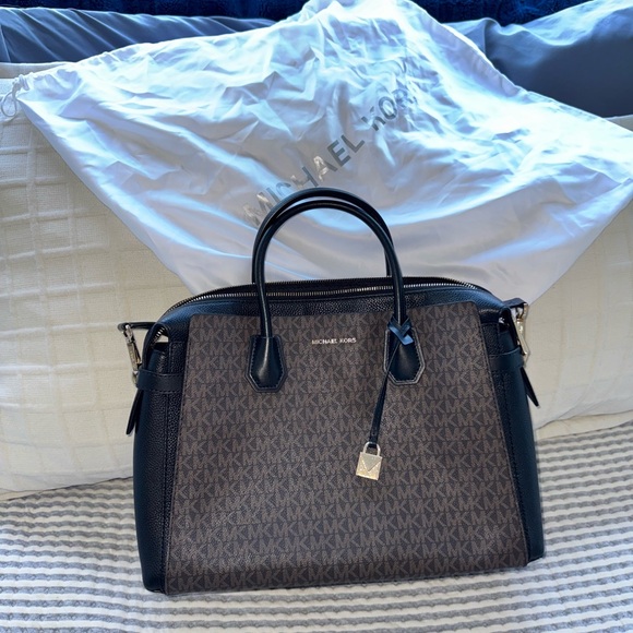 Michael Kors Black and Brown Signature Tote - Picture 1 of 3